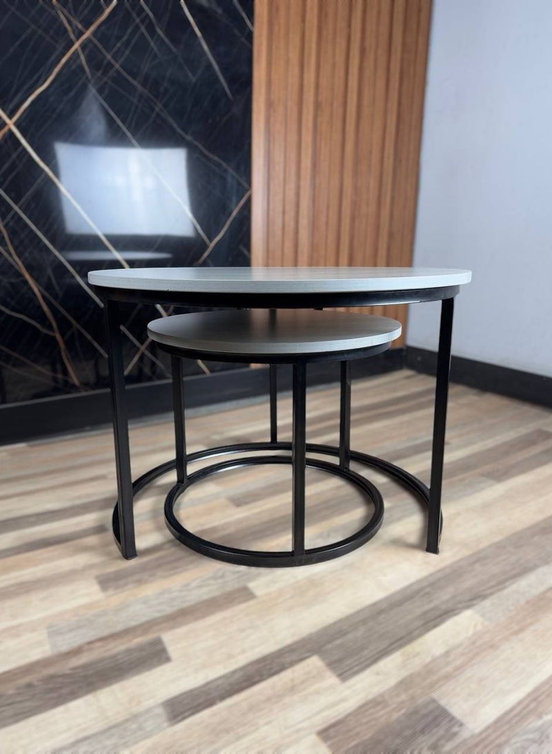 طقم طاولات قهوة دائرية 2 قطعة بسطح خشبي وإطار معدني – رمادي – صنع في مصر